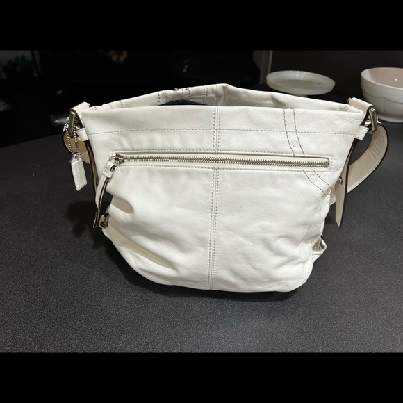 Coach Leather Purse - Picture 2 of 5